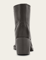 Women's Black Sabrina 6G Lace Up Boots - Black