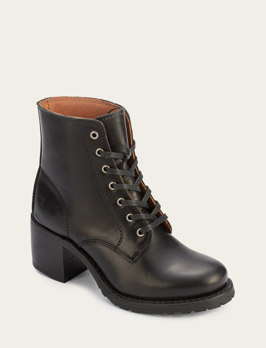 Women's Black Sabrina 6G Lace Up Boots - Black