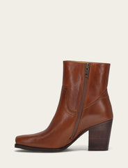 Women's Cinnamon Shiloh Zip Booties - Cinnamon