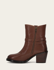 Women's Walnut Rylee Belted Inside Zip Boot - Walnut