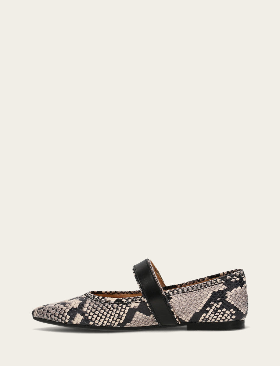 Women's Ecmu Heather Buckle Mary Jane Shoe - Ecmu
