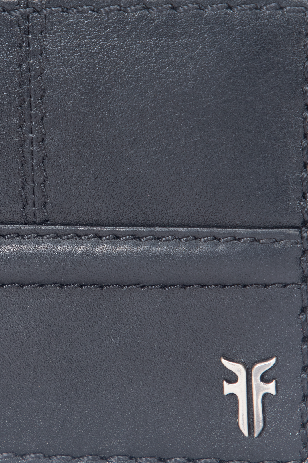 Nash Black Bifold With Foldout Cc - Black