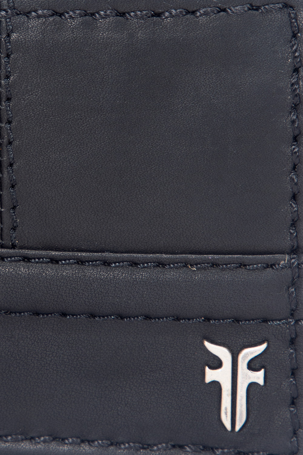 Nash Black Bifold With Foldout Cc - Black